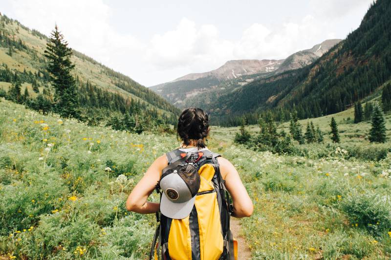 8 Best Hiking Hydration Packs for Women Chasing Trail