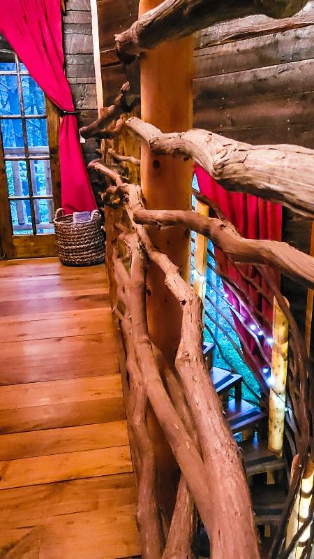 Bainster detail in El Castillo treehouse, popular among Ohio treehouse rentals