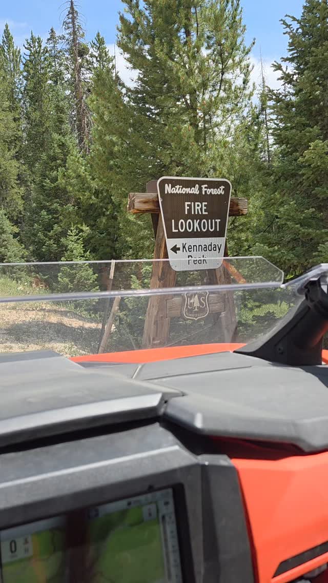 Kennaday Peak Lookout is one of just a handful of fire towers in Wyoming you can spend the night in (as you can see, though, it's been vandalized and trashed - I'm not sure I'd personally feel safe up here overnight). This one is unique in that you can drive right up to it.

Fire lookouts are unfortunately fading from existence as drones and other modern technology replace them, so I'm always stoked to explore one, especially when you can see the inside...and even more especially when there's no one around to have to share it with 🙌

Have you ever seen the inside of a fire lookout?

Thank you to @discovercarboncountywy and @wyoming.outdoor.adventures for sending me off on this solo adventure! 

#firelookout #wyoming #thatswy #medicinebow #brushcreek #firetower
